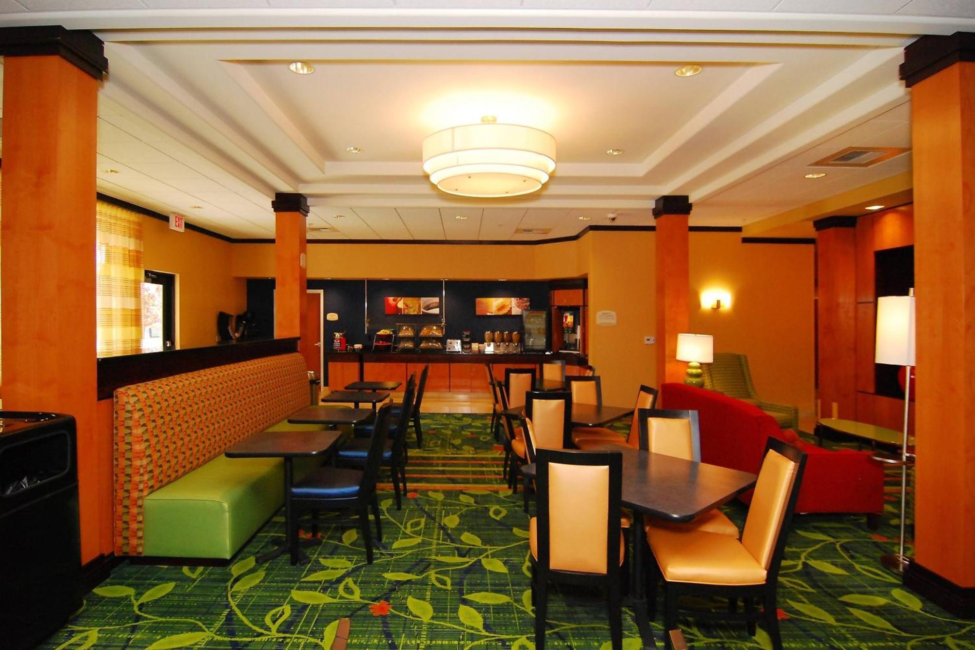 Fairfield Inn & Suites Техачапи Интерьер фото