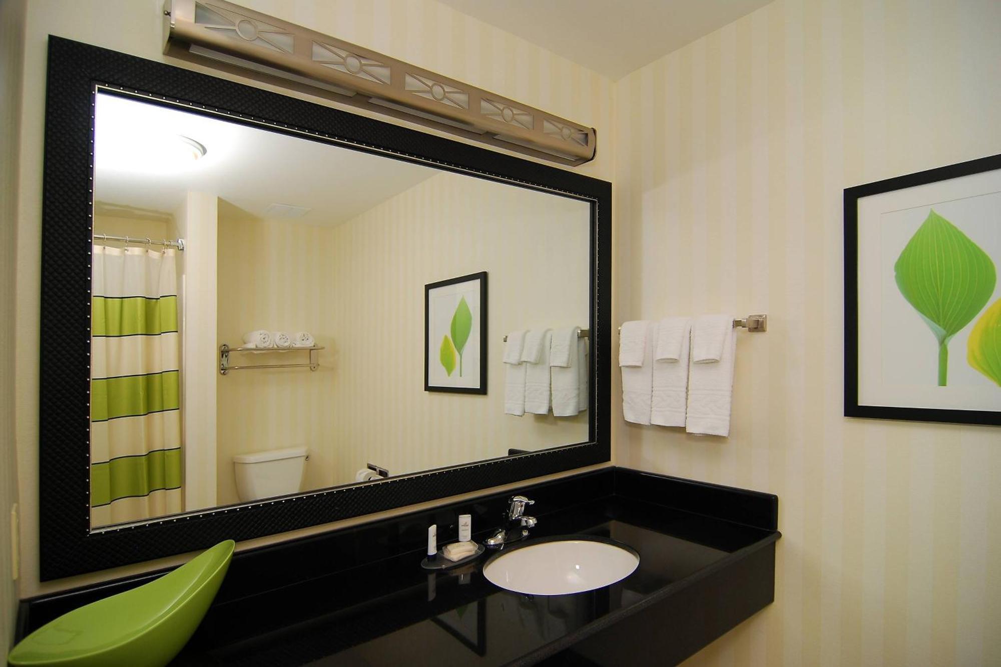 Fairfield Inn & Suites Техачапи Экстерьер фото